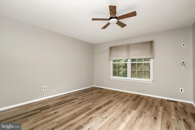 37 DUNMOOR CT S CT S, Hamilton, NJ 08690