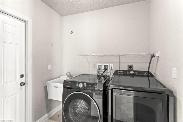 1422 SE 15th TER, Cape Coral, FL 33990