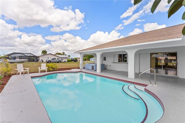 1422 SE 15th TER, Cape Coral, FL 33990