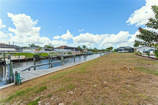 1422 SE 15th TER, Cape Coral, FL 33990