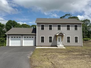 16 Tommy Court, Norwich, CT 06360