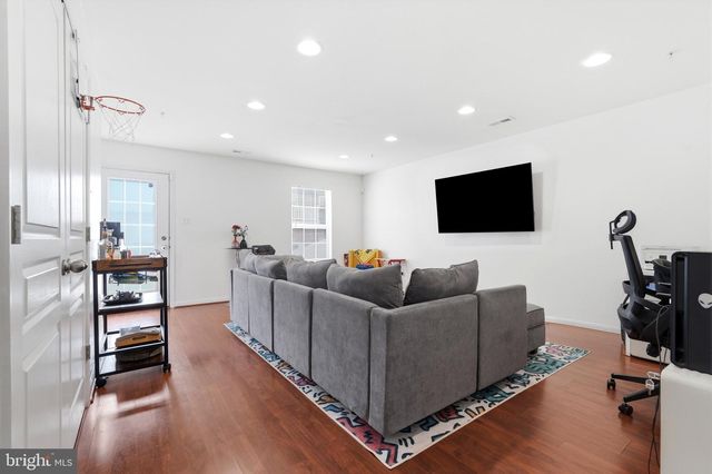 221 TRUCK FARM DR, Glen Burnie, MD 21061