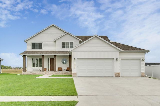 2960 Prairie Farms Circle S, Fargo, ND 58104