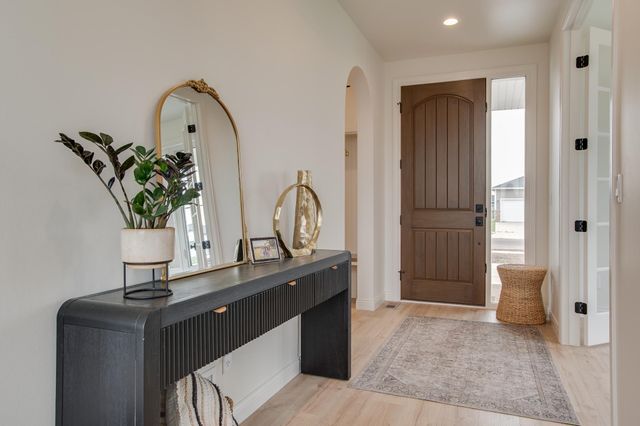 2960 Prairie Farms Circle S, Fargo, ND 58104