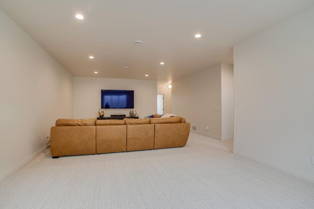 2960 Prairie Farms Circle S, Fargo, ND 58104