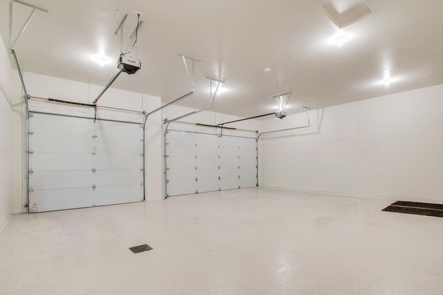 2960 Prairie Farms Circle S, Fargo, ND 58104