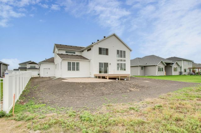 2960 Prairie Farms Circle S, Fargo, ND 58104