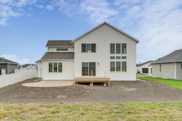 2960 Prairie Farms Circle S, Fargo, ND 58104