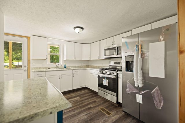 10591 State Hwy 504, Olive Hill, KY 41164