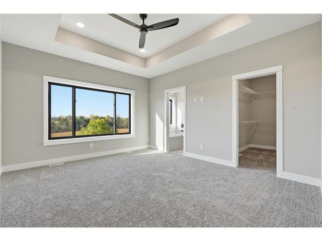 1432 E Oaks Trail, Houlton, WI 54082