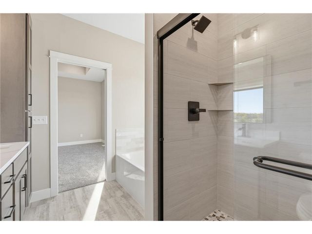 1432 E Oaks Trail, Houlton, WI 54082