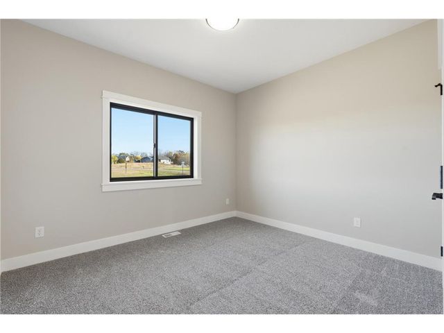 1432 E Oaks Trail, Houlton, WI 54082