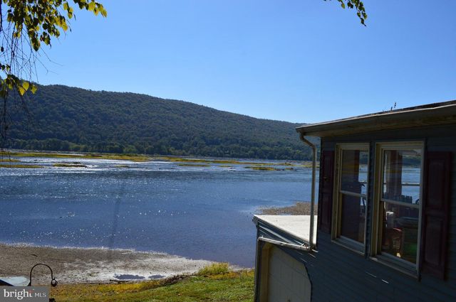 420 RIVER RD, Dauphin, PA 17018