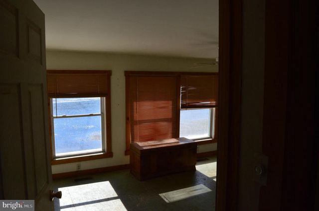 420 RIVER RD, Dauphin, PA 17018
