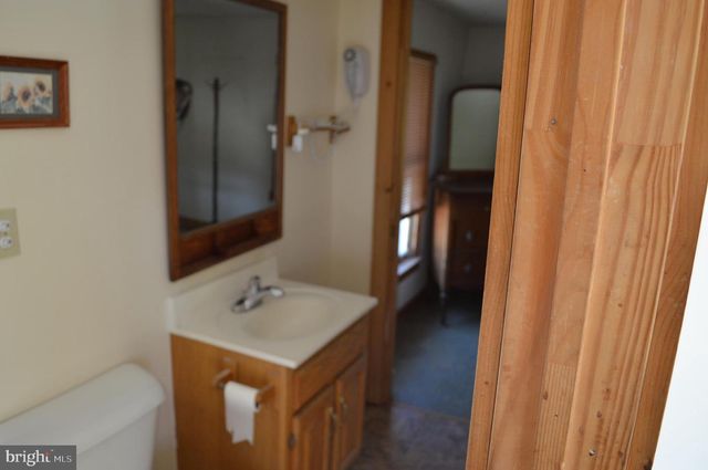 420 RIVER RD, Dauphin, PA 17018