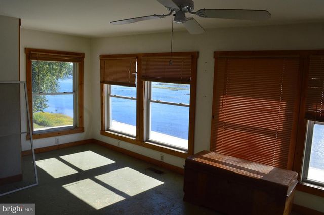 420 RIVER RD, Dauphin, PA 17018