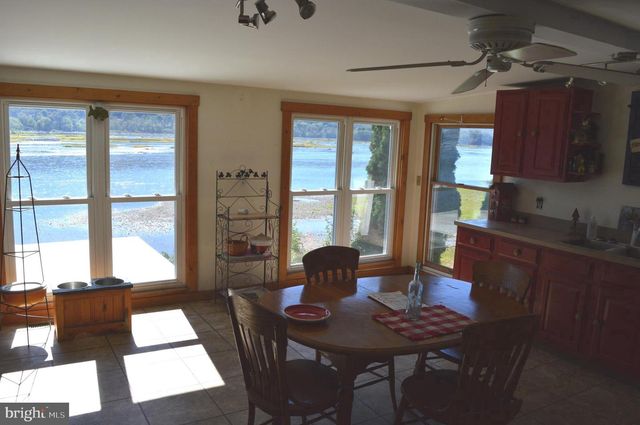 420 RIVER RD, Dauphin, PA 17018