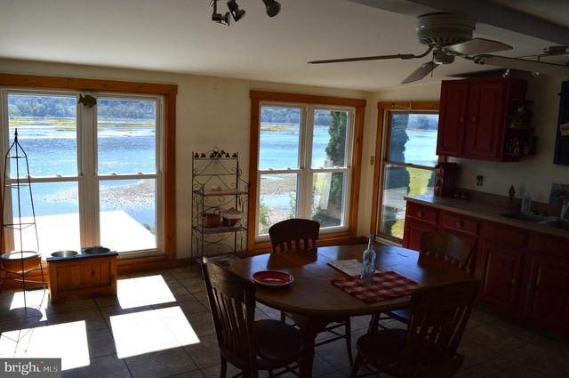 420 RIVER RD, Dauphin, PA 17018