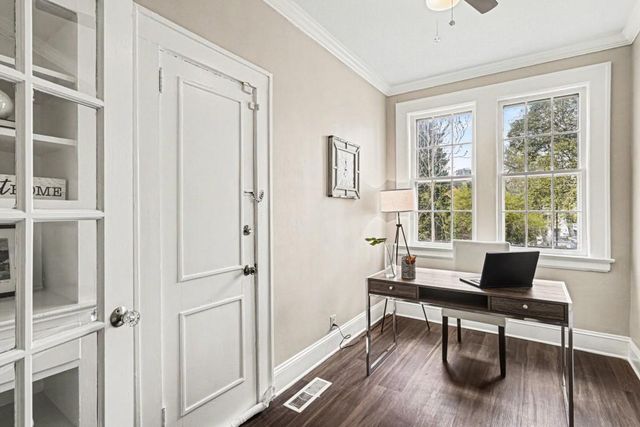 21 Peachtree Memorial Drive NW, Atlanta, GA 30309