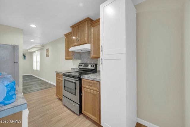 9230 N 82ND Lane, Peoria, AZ 85345