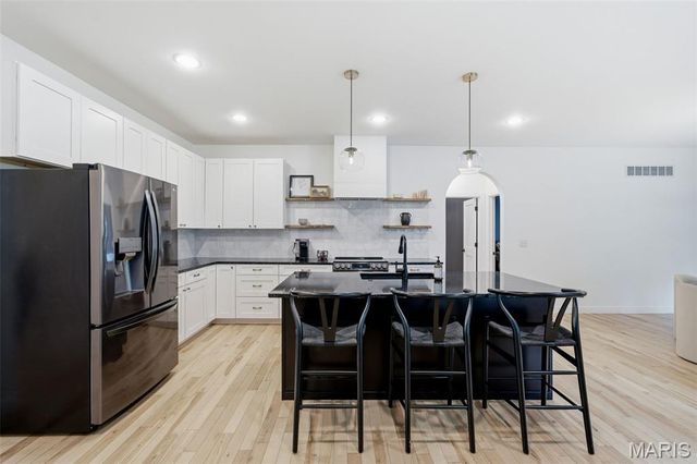 5794 Hillshire Lane, Hillsboro, MO 63050