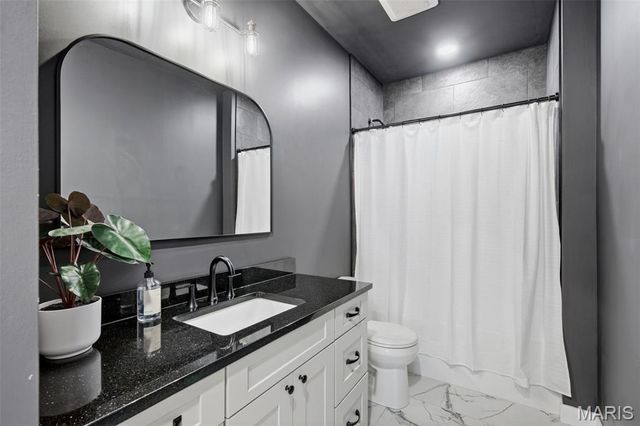 5794 Hillshire Lane, Hillsboro, MO 63050