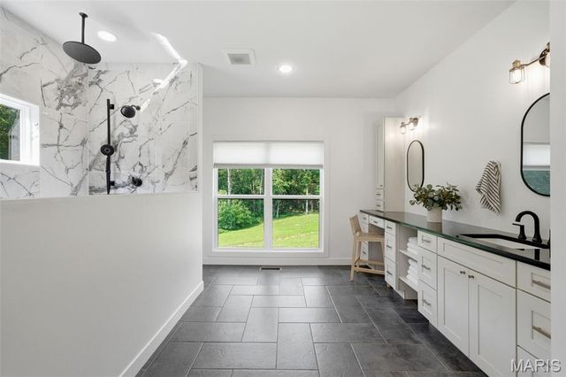 5794 Hillshire Lane, Hillsboro, MO 63050