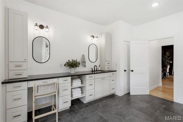 5794 Hillshire Lane, Hillsboro, MO 63050