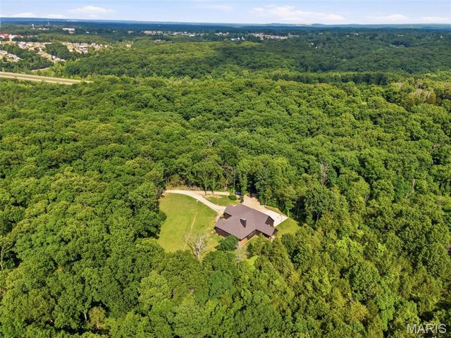 5794 Hillshire Lane, Hillsboro, MO 63050
