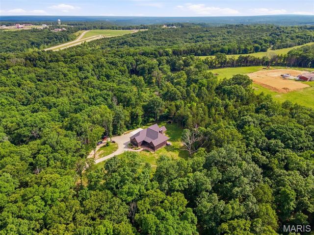 5794 Hillshire Lane, Hillsboro, MO 63050