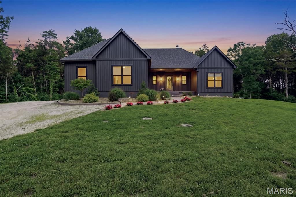 5794 Hillshire Lane, Hillsboro, MO 63050