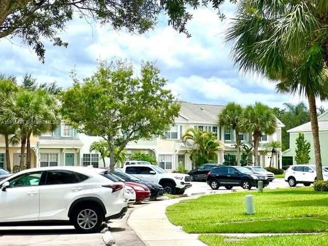 7886 Dixie Beach Cir 7886, Tamarac, FL 33321