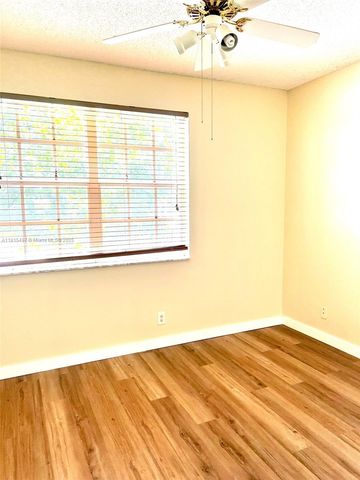 7886 Dixie Beach Cir 7886, Tamarac, FL 33321