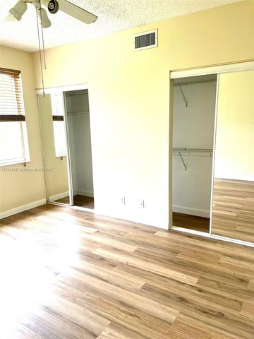 7886 Dixie Beach Cir 7886, Tamarac, FL 33321