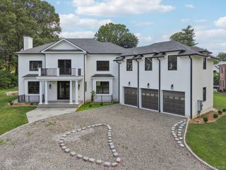 15 High Point Terrace, Scarsdale, NY 10583