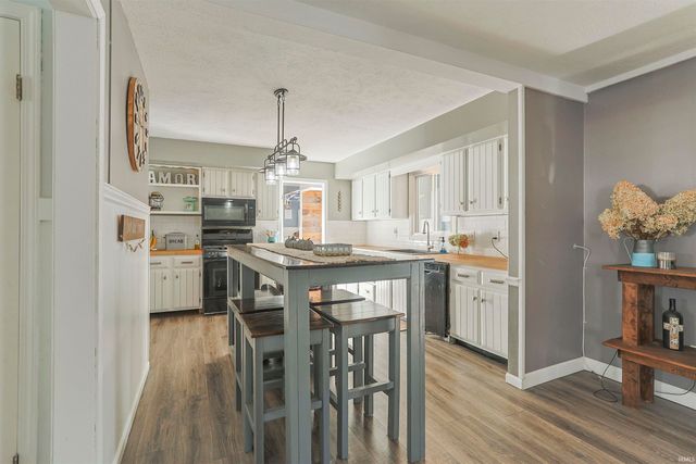 9539 Sunnyside Drive, Plymouth, IN 46563