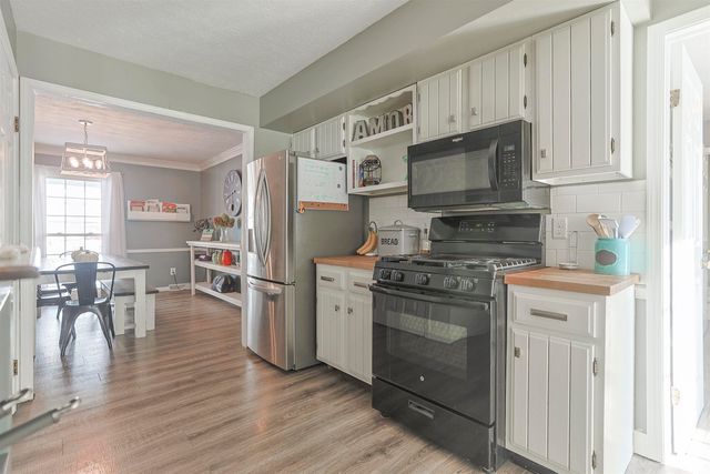 9539 Sunnyside Drive, Plymouth, IN 46563