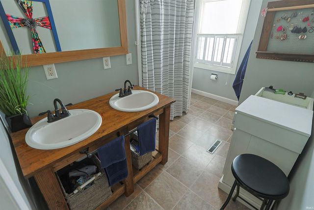 9539 Sunnyside Drive, Plymouth, IN 46563