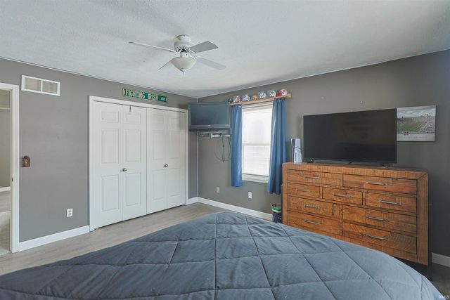 9539 Sunnyside Drive, Plymouth, IN 46563