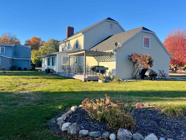 9539 Sunnyside Drive, Plymouth, IN 46563