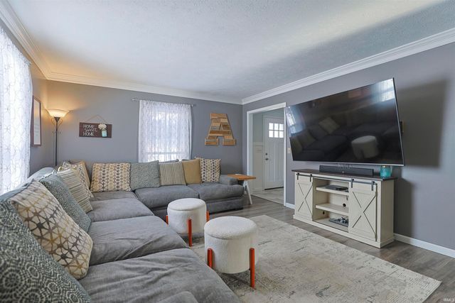 9539 Sunnyside Drive, Plymouth, IN 46563