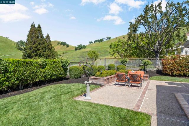 114 Golden Ridge Rd, Alamo, CA 94507