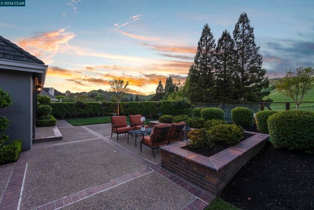 114 Golden Ridge Rd, Alamo, CA 94507