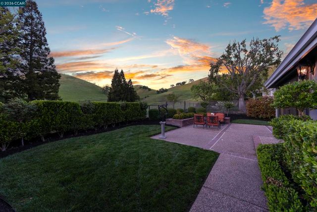 114 Golden Ridge Rd, Alamo, CA 94507