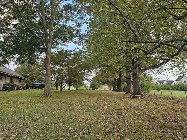 1000 N Vine St, Winchester, TN 37398