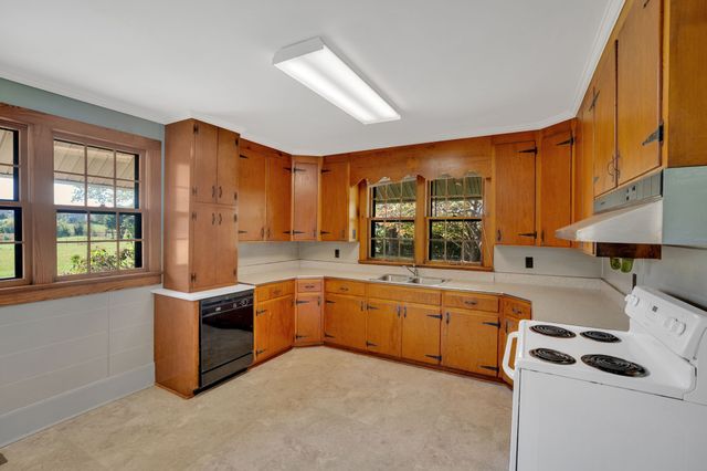 1000 N Vine St, Winchester, TN 37398