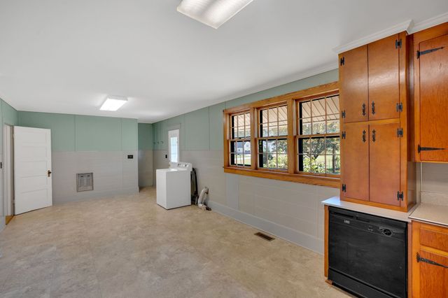 1000 N Vine St, Winchester, TN 37398