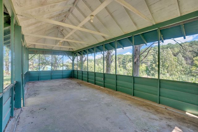 1000 N Vine St, Winchester, TN 37398