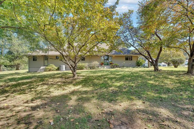 1000 N Vine St, Winchester, TN 37398