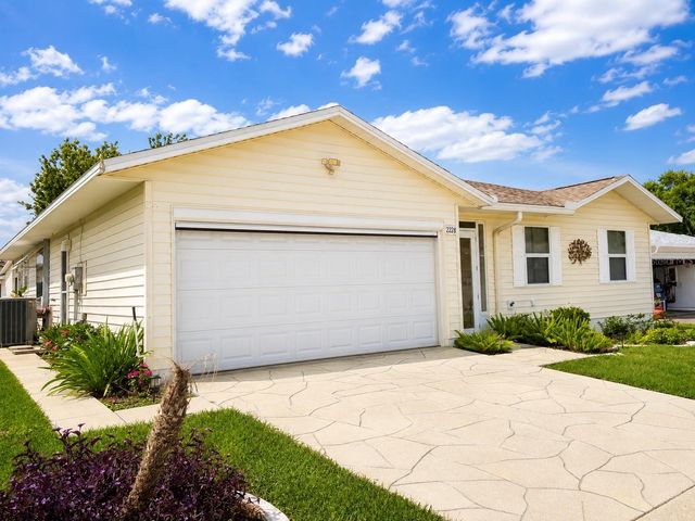 2228 GRAND CYPRESS DRIVE, Lakeland, FL 33810
